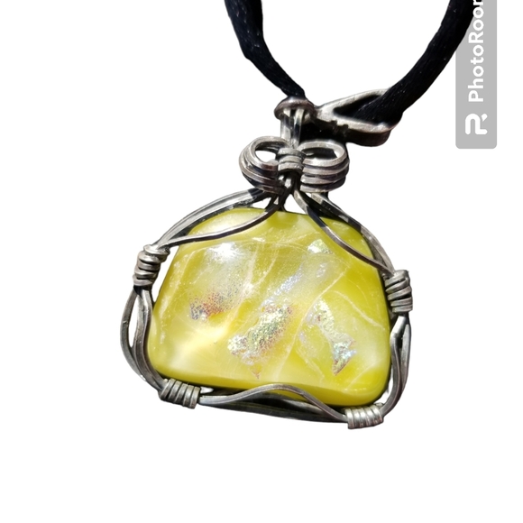 STERLING SILVER WIRE WRAPPED FAUX OPAL PENDANT CORD NECKLACE - Picture 3 of 6